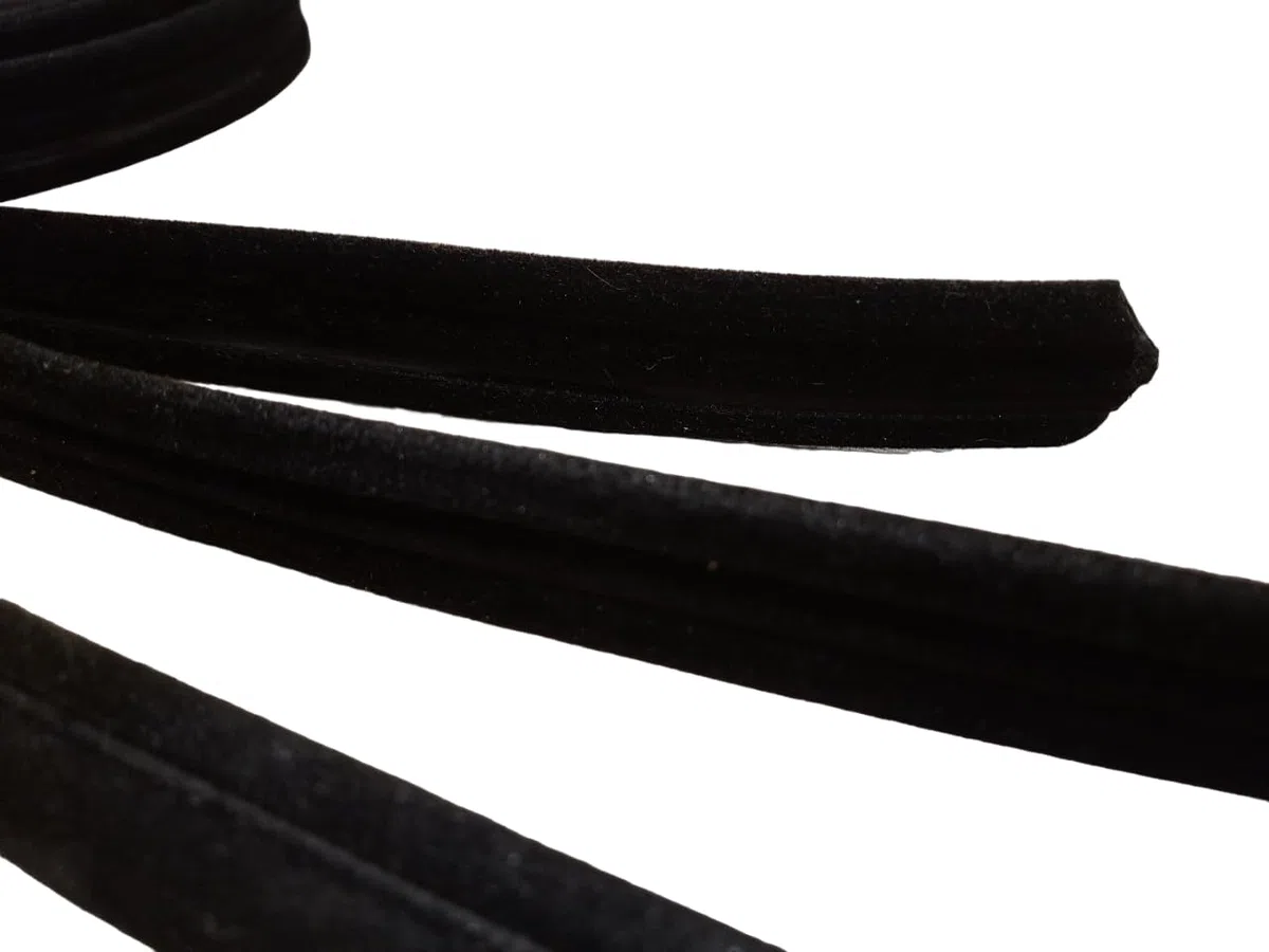 Lamelunas y guías ventanas Suzuki Samurai Suzuki Santana Sj410 Sj413 83811-80100/83850-80100/83661-83000