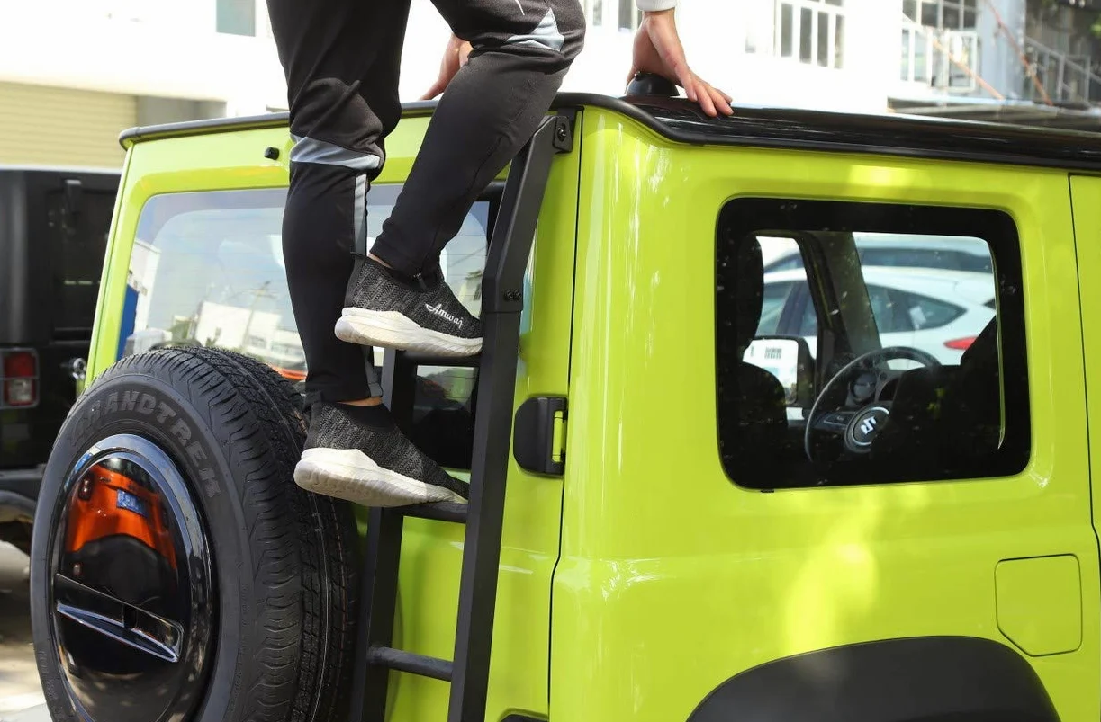 Escalera de puerta trasera de coche de aluminio para puerta trasera para Suzuki Jimny 2019 + cola trasera